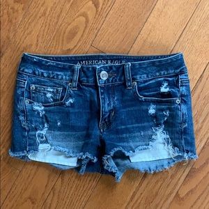 American Eagle low rise shorts